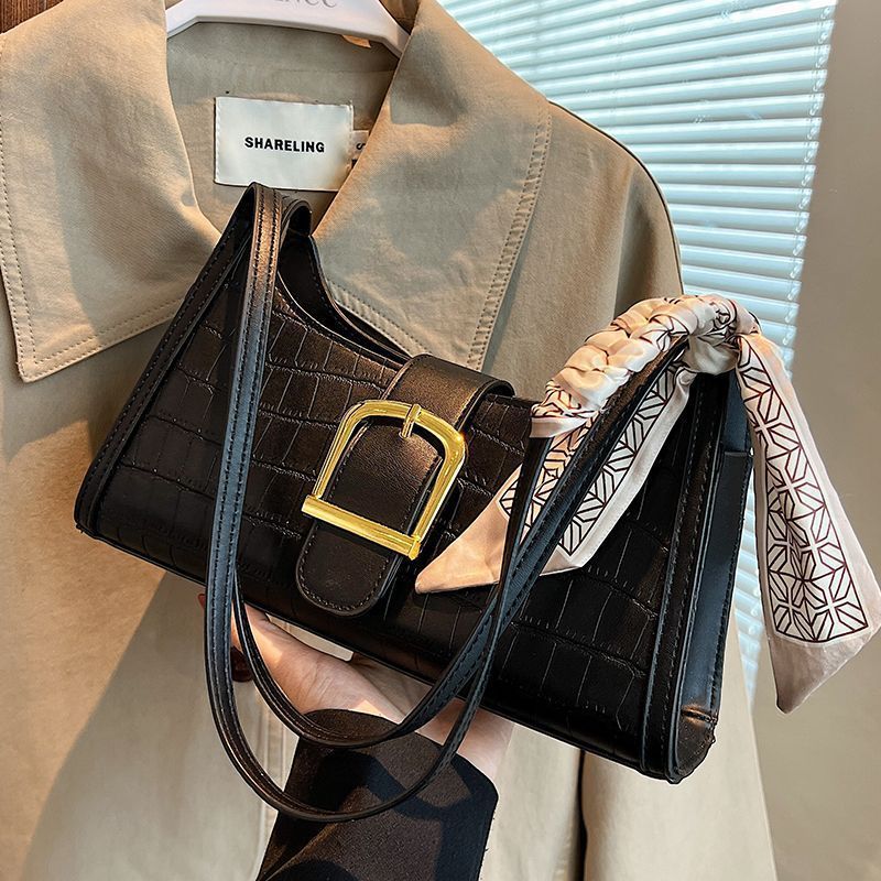 Luxury Niche Design Women's Handbag 2026 New Spring Versatile Fashion Single Shoulder Underarm Baguette Bag - Thumbnail 7