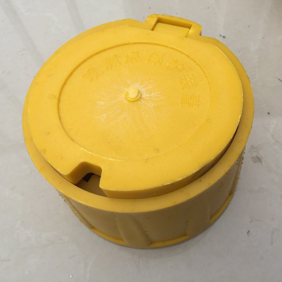 地铁工程监控量测中地下水位监测点保护装置及使用方法