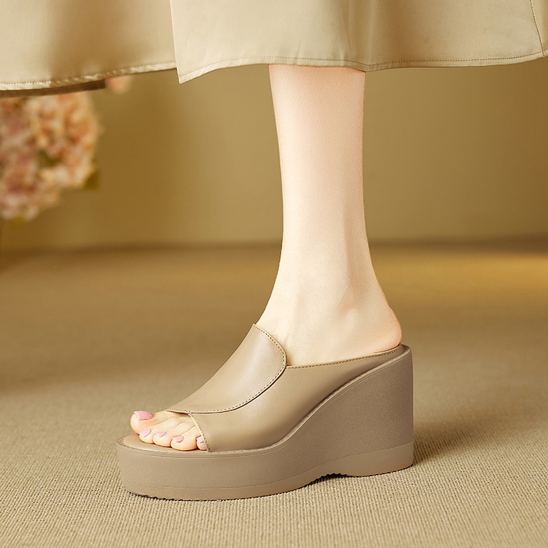 Dép sandal nữ quai chữ V đế xuồng cao gót 9 cm da bò mũi cá — đen