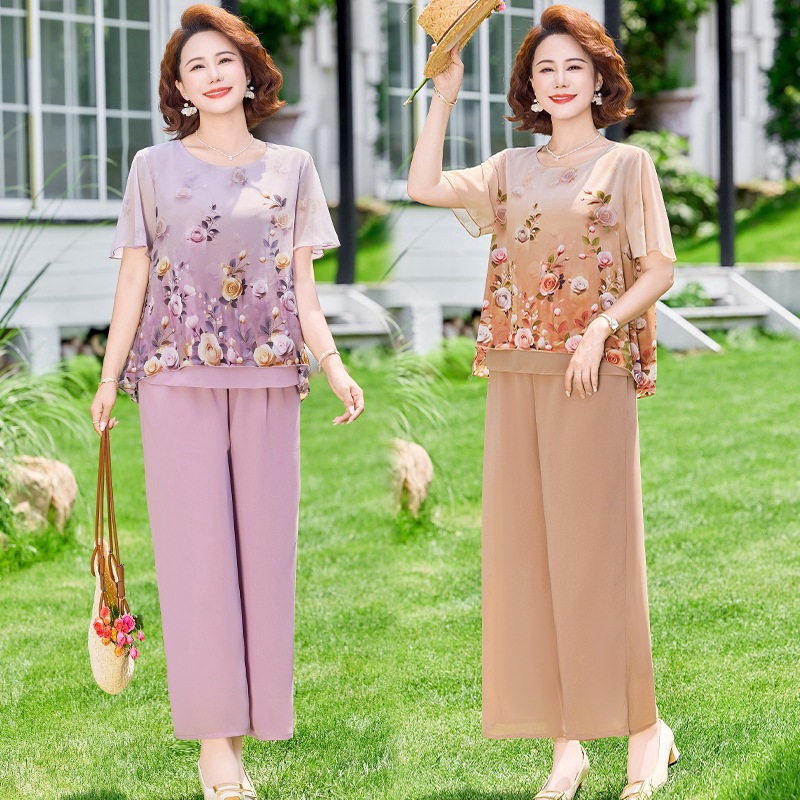 Mama elegant yozgi to'plami dumaloq yoqali çiçakli bluza va keng shimlar