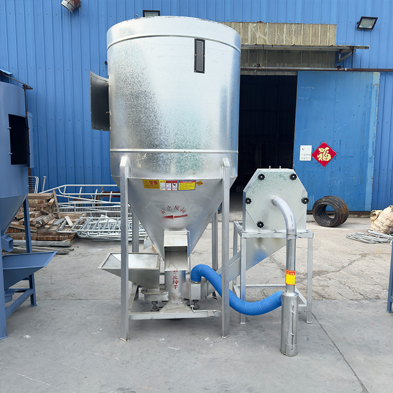 Máquina de alimentación automática de corte automático de cerdos y ovejas máquina de cría de maíz trituradora vertical todo en uno