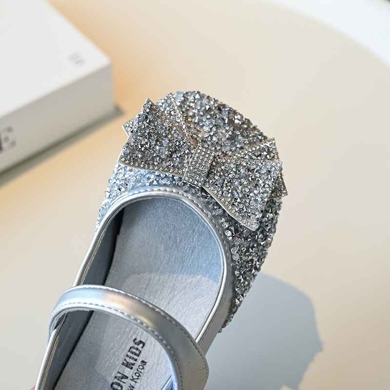 Zapatos de cuero para niños zapatos de niñas primavera y otoño nuevos zapatos de arco suave zapatos de diamante para niños zapatos princesa zapatos