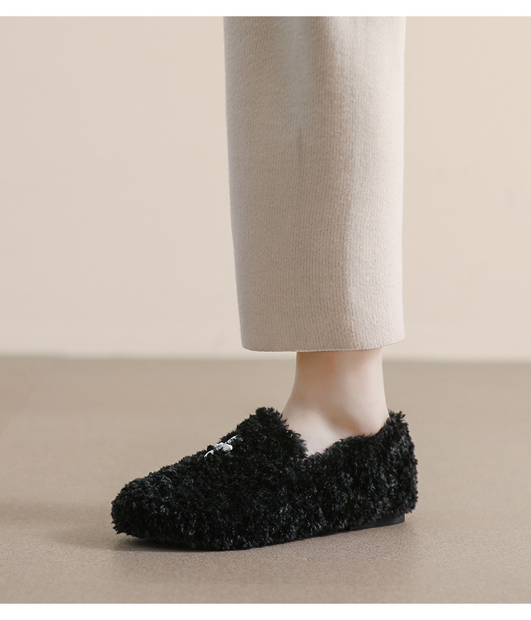 Pantofole basse da donna in peluche con punta tonda_voghion.com