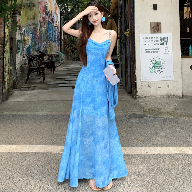 Plus-size summer tie-dye blue long slip dress for vacation on Sanya Island, beach Tyndall dress Plus-size summer tie-dye blue long slip dress for vacation on Sanya Island, beach Tyndall dress