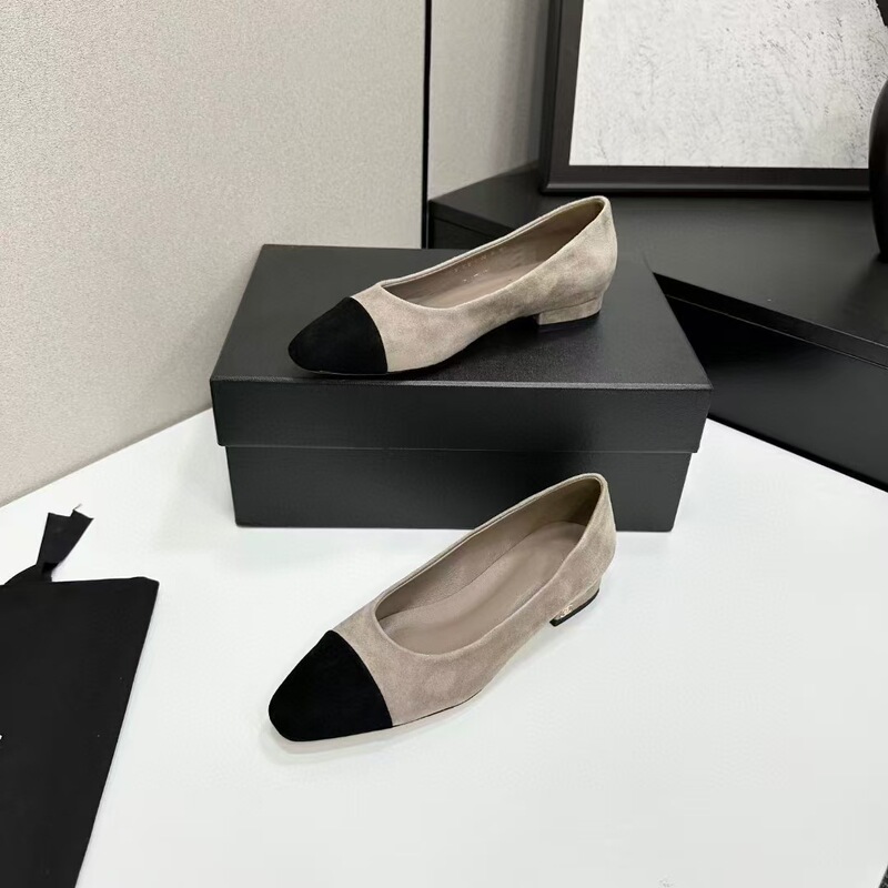 2026 Early Spring New Style French Professional High-Heeled Shoes for Women, Suede Low-Heeled Pointed Toe Shallow Mouth Flat Black Work Shoes