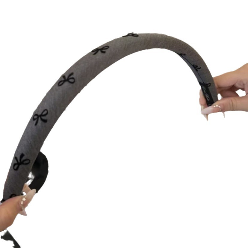 Simple y de alto nivel sensación arco de cabello para mujeres 2024 nuevo lavado de la cara bandeja de cabello para aumentar el temperamento cranial de las joyas de cabello de la pinza