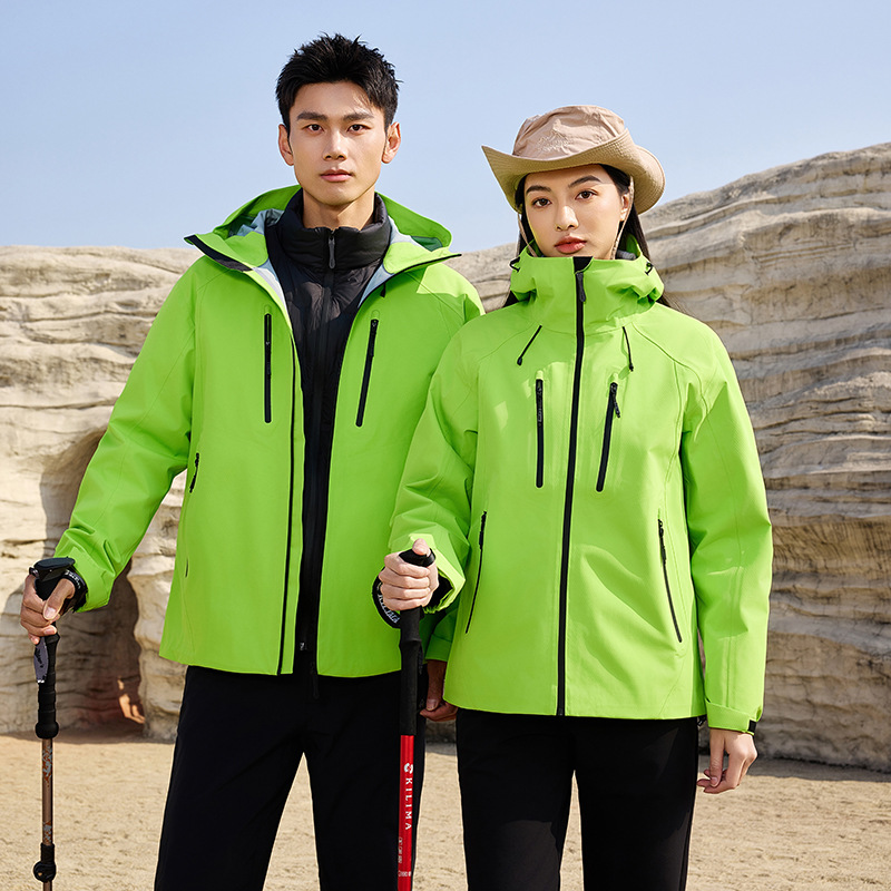 Chaqueta de asalto de cáscara dura estándar nacional de primer grado chaqueta de asalto hombre al aire libre tres en uno chaqueta de montaña impermeable a prueba de viento