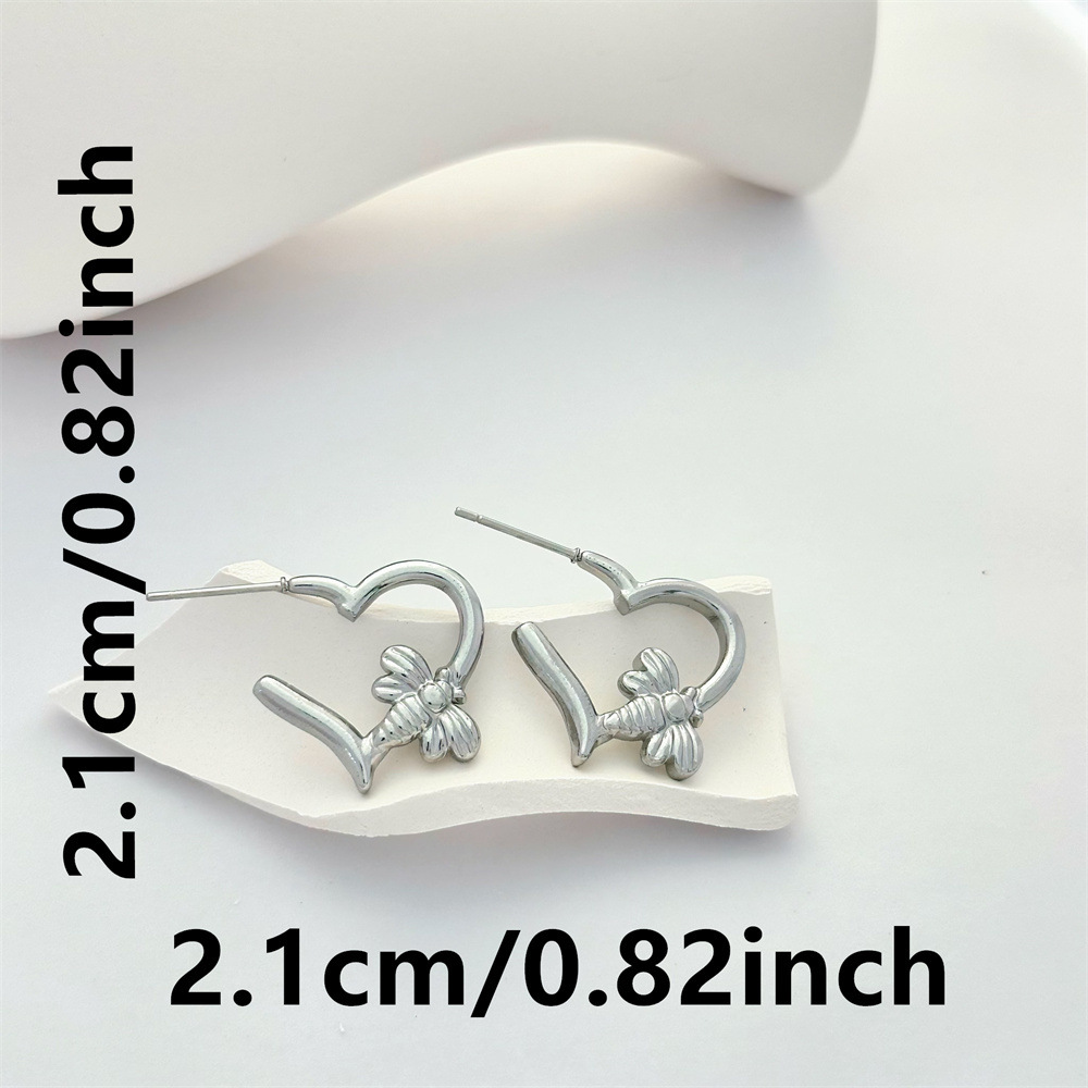 1 Pair Heart Shape Bee Classic Style 304 Stainless Steel Ear Studs display picture 6