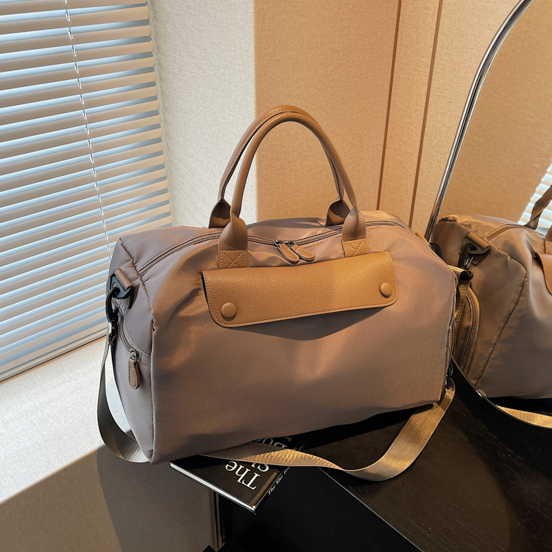 Bolsa transversal simples, espaçosa, impermeável, leve para academia e viagens, com compartimento separado para sapatos, ideal para uso seco e molhado._voghion.com