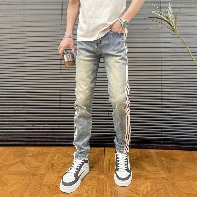 Spring and summer new men's trendy slim-fit skinny jeans with stripes, washed, stylish, high-end, light luxury casual trousers Spring and summer new men's trendy slim-fit skinny jeans with stripes, washed, stylish, high-end, light luxury casual trousers