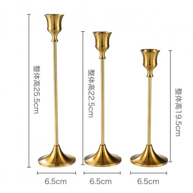 Portavelas de color latón retro europeo transfronterizo, velas románticas de Navidad, adornos de cena, accesorios de boda, fondo de soporte de velas