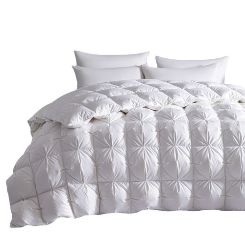 Hungarian 95% White Down Winter Comforter Insulated Thick Down Comforter for Five-Star Hotels Spring and Autumn Season