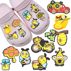 Cartoon Bee Bestselling Hole Shoes Flower Detachable Sandal Shoe Clip Decorative Accessories PVC Soft Rubber Accessory Cross-border