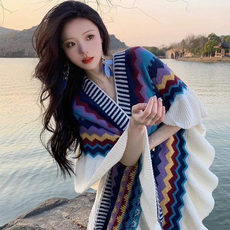 云南丽江民族风保暖披肩旅游披肩女新款旅游穿搭斗篷披风开衫外套|undefined