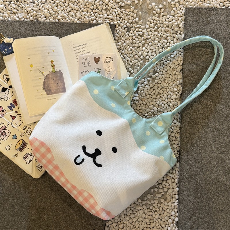 Self-deprecating bear dot vest bag