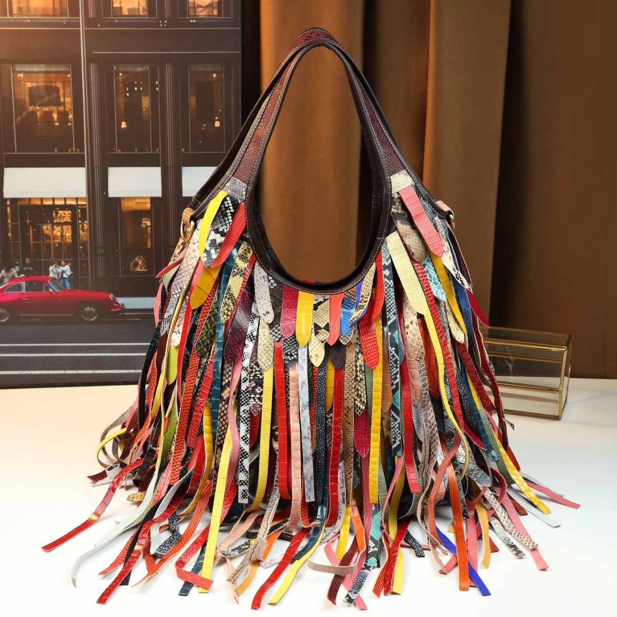 Bunte Schultertasche mit Quastenstreifen für Damen, großes Fassungsvermögen, Rindsleder, europäisch-amerikanischer Streetstyle, lässiger Stil_voghion.com