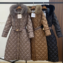 max女式冬季加厚白鹅绒可拆卸狐狸毛领连帽菱格系带长袖气质高端