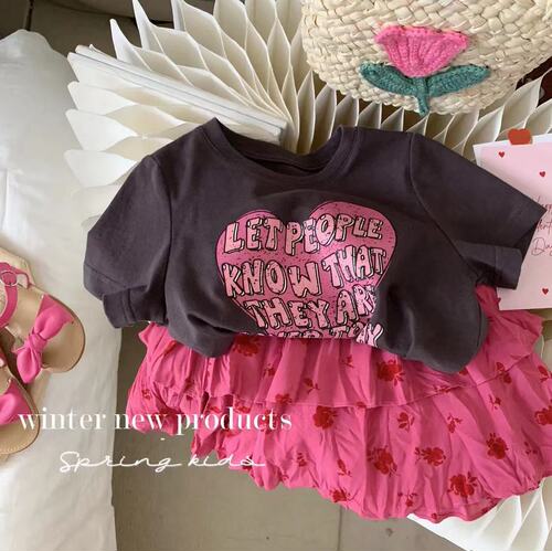 Internet celebrity Korean children's clothing parent-child clothing fashionable hot girl mother-daughter suit old retro love graffiti two-piece top