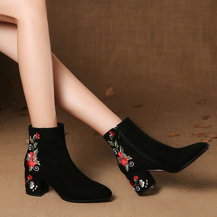 Autumn and Winter New Style Frosted Short Boots with Thick Heels and Fleece Lining, Ethnic Style Soft-Soled Embroidered Mid-Heel Mid-Calf Boots, Cotton Shoes