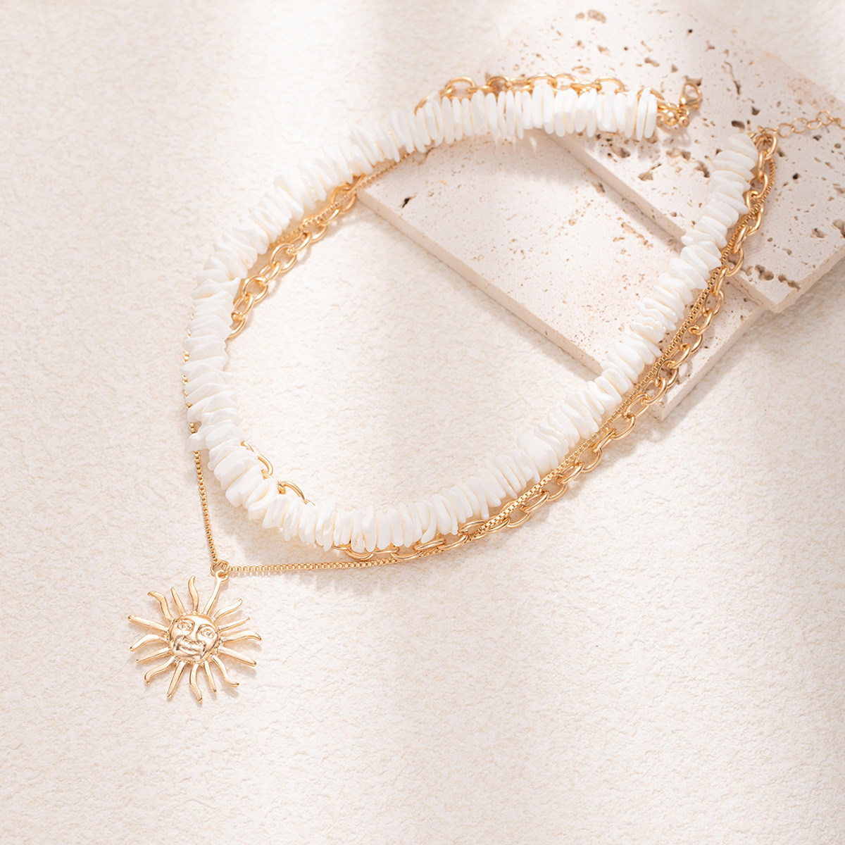 Natural Shell Layered Necklace With Sun Pendant For Vacation_voghion.com