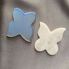 天然翡翠スクレーピングボード卸売ピンククリスタル蝶の形のさまざまな形状のスクレーピングシートカスタム手作り