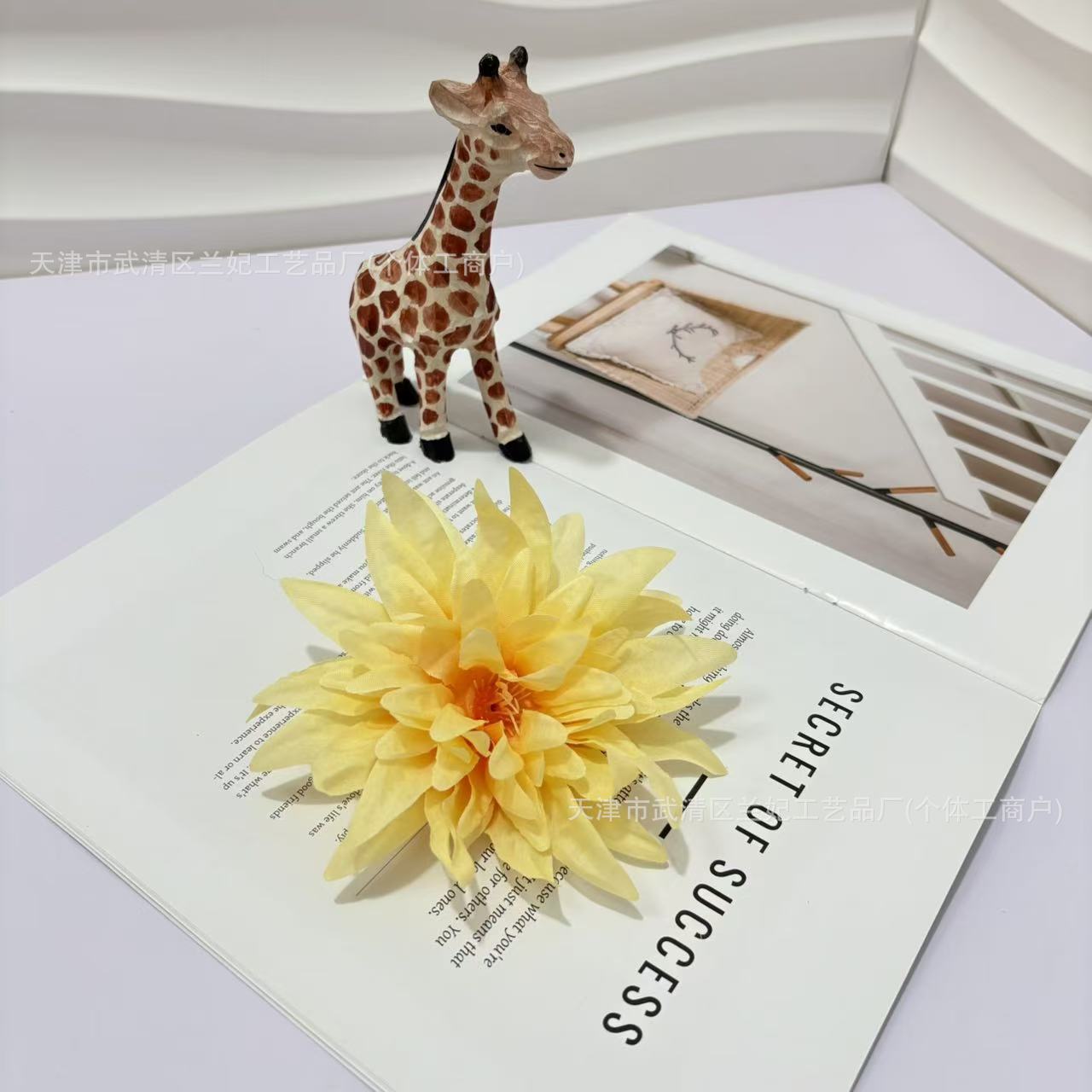 Flores de simulación llama crisantemo cabeza seda flores DIY caja de regalo material de flores de fichas de boda espacio comercial decoración prop al por mayor