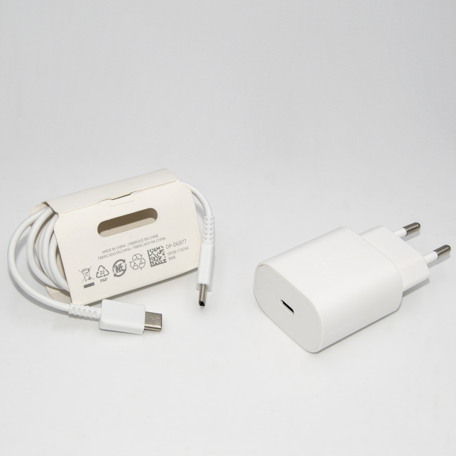 Aplicable a Samsung note10 PD25W teléfono móvil cabeza de carga rápida tipo-c Puerto PD teléfono móvil cargador de carga rápida