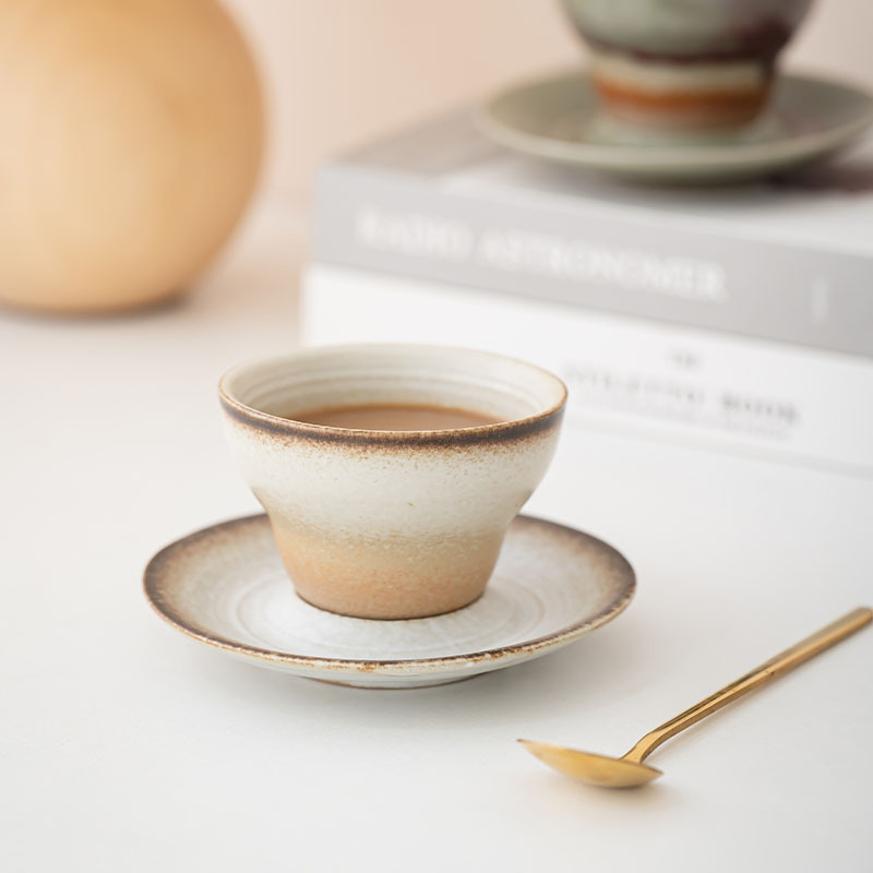 Personalidad original de tazas de cerámica para parejas de tazas de agua tazas de café italianas tazas de platos set de oficina sofisticado estilo europeo