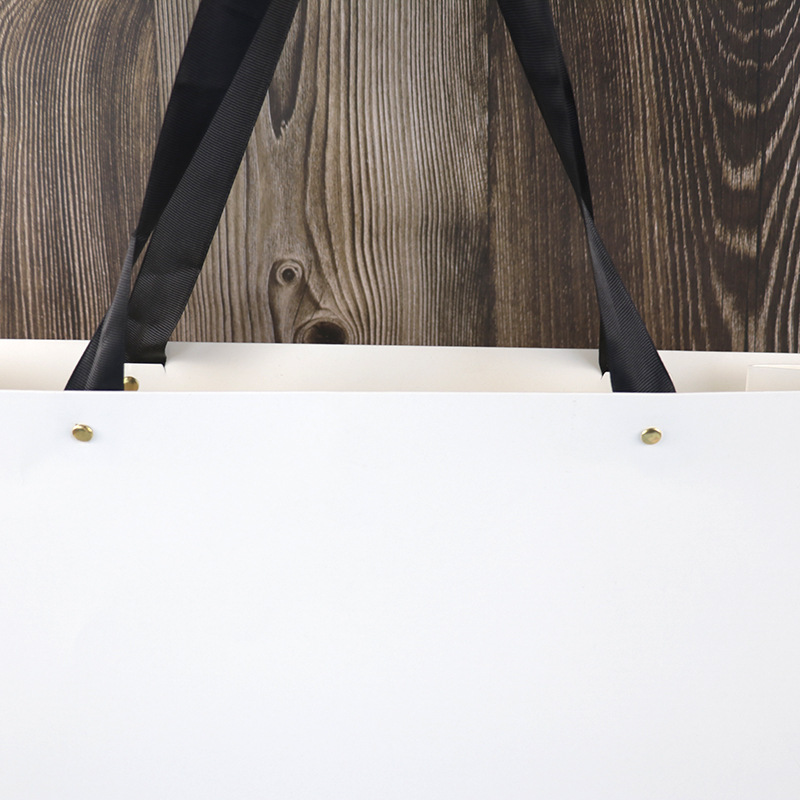 Bolsa de papel portátil, bolsa de ropa, bolsa de compras publicitaria, bolsa de papel para tienda de ropa de gran tamaño para colgar en el hombro, bolsa de regalo blanca pura