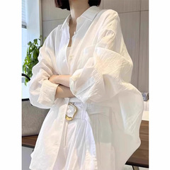 韓国系フランス式日焼け止め綿麻長袖シャツコート女性夏の薄いカーディガンの外にリネンシャツの上着を着ます。