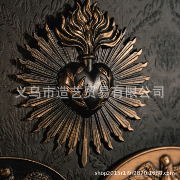跨境新品Lyca Gothic Heart Statue Wall Decor 哥特式圣心墙牌匾|undefined