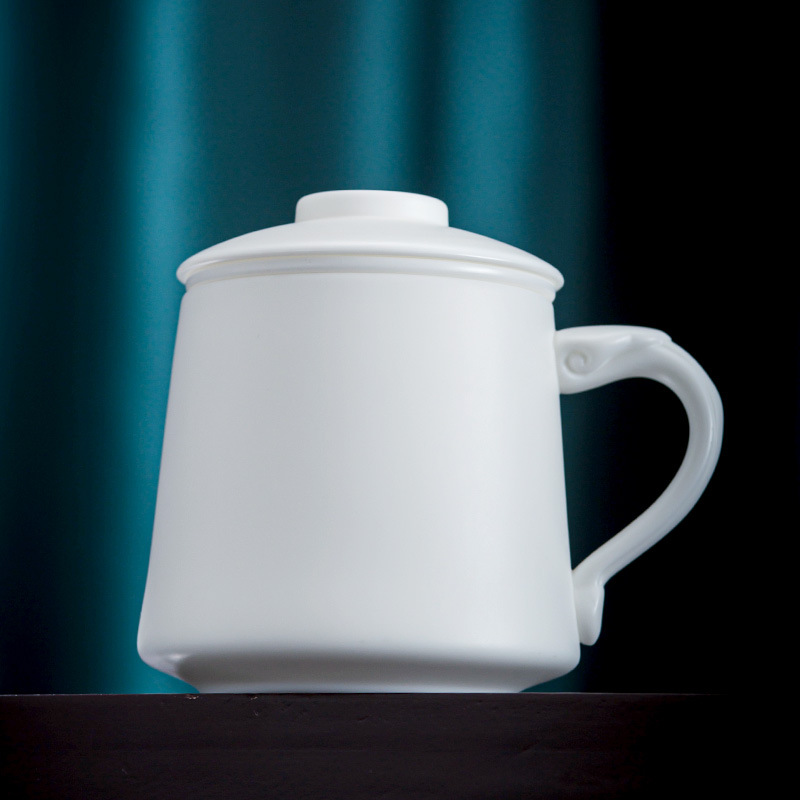 Winjiang ovejas grasa Jade porcelana blanca separación de té Oficina taza de agua cerámica caligrafía de oro con filtro Conferencia taza de té