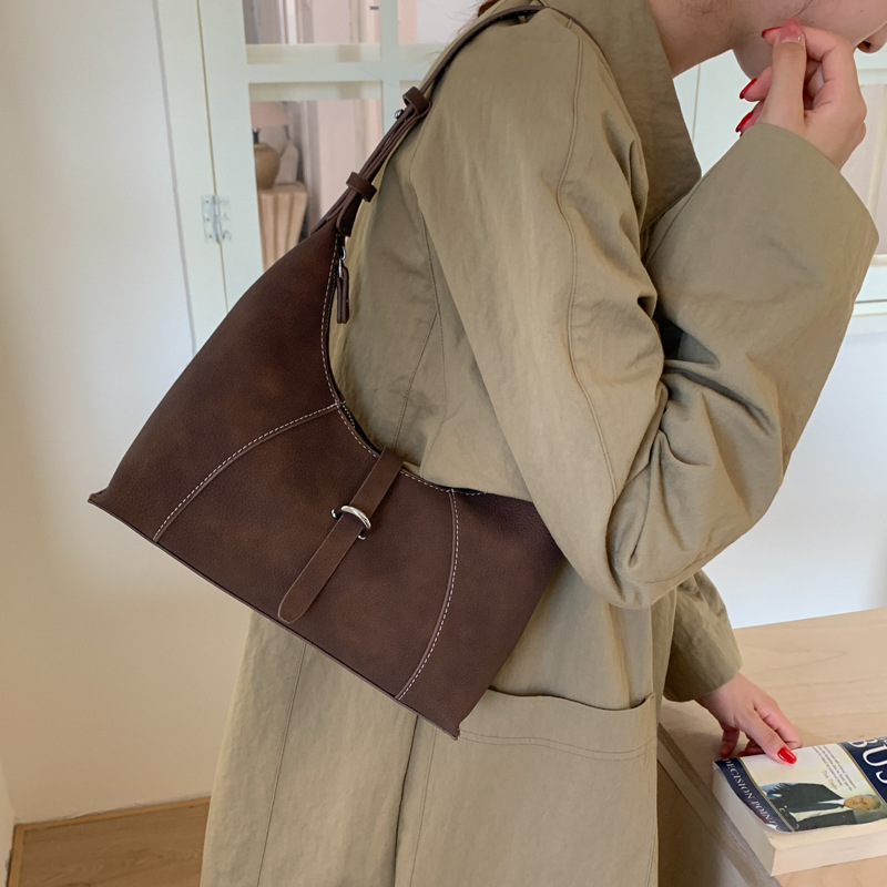 Bolsos retro transfronterizos tendencia bolsos de brazo mujeres otoño / invierno 2025 nuevo estilo de moda bolsos de hombro bolsos de transporte