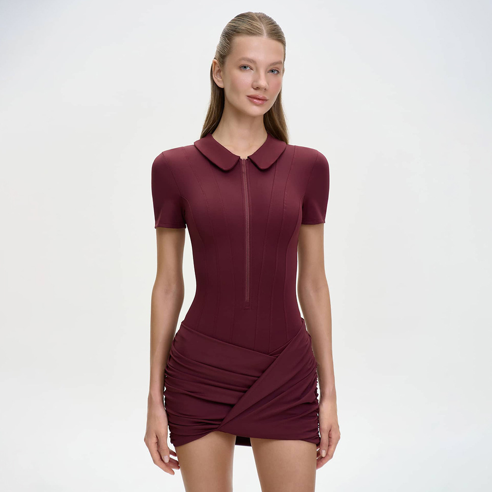 Transfronterizos puros y sexy plegados de cuerpo delgado con una camiseta de cadera temperamento de moda polo cuello corto anti-luz camiseta