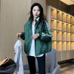 韓国版の3つのバーの帽子のコートの女性の春秋の短いタイプの小さい子供のレジャーのスポーツの突撃服の野球の服のins潮
