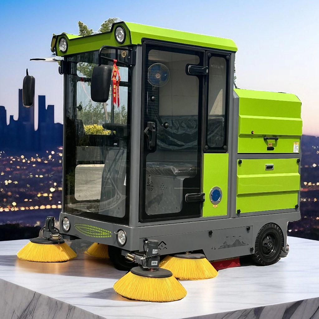 厂家供应库房多功能驾驶式扫地机环卫清扫车电动机小区物业扫地机