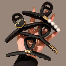 ��ɫ��̖ץ�A���s��ĸmin�l�AŮ�߼��к��X�ױP�l���~�A�^lץ