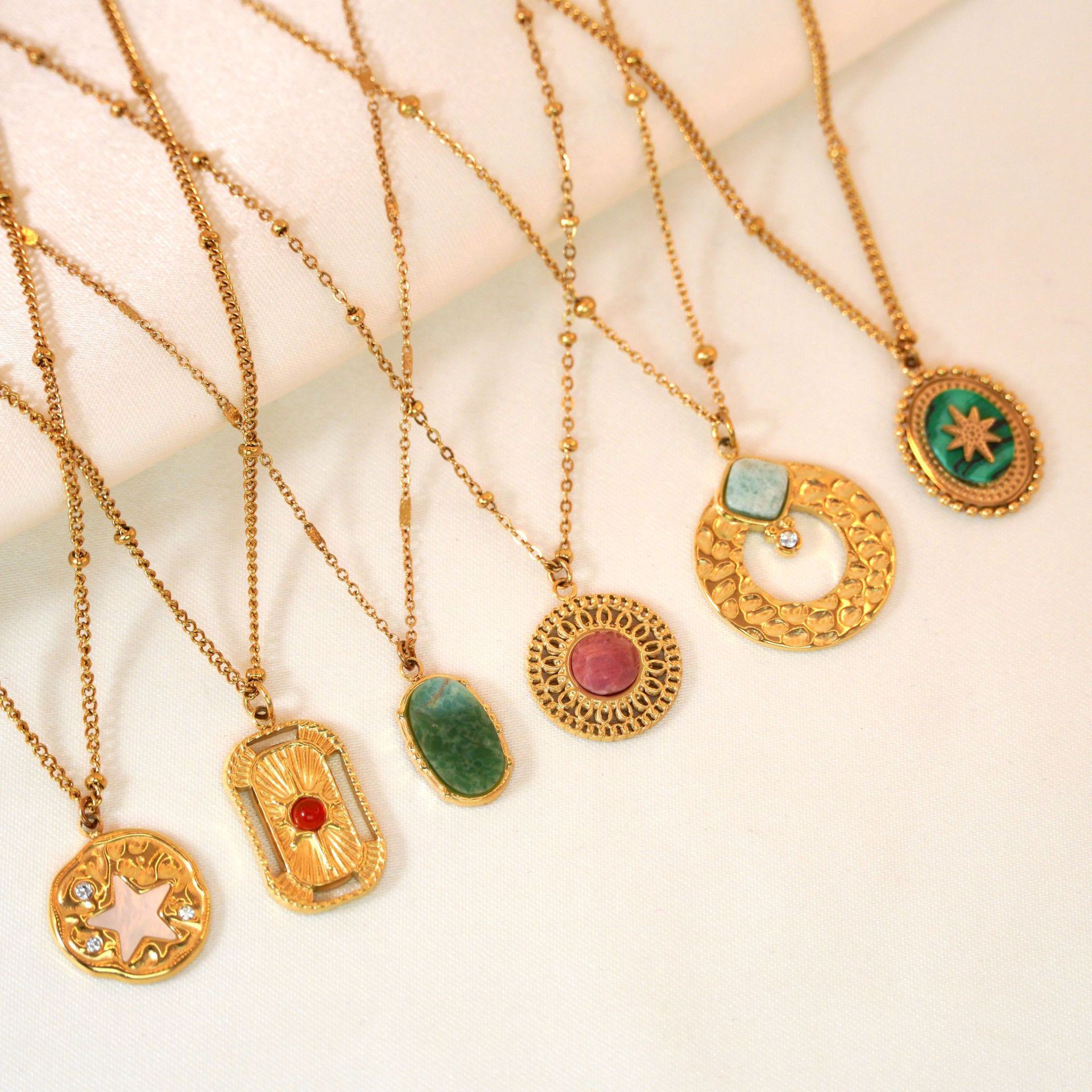 8g Weight Zircon Inlay Material Wholesale Simple Style Classic Style Star Titanium Steel Inlay Zircon Pendant Necklace