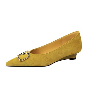 6300-K117 French style low heeled shoes for women with pointed toes and shallow mouth, fashionable V-button suede, profe