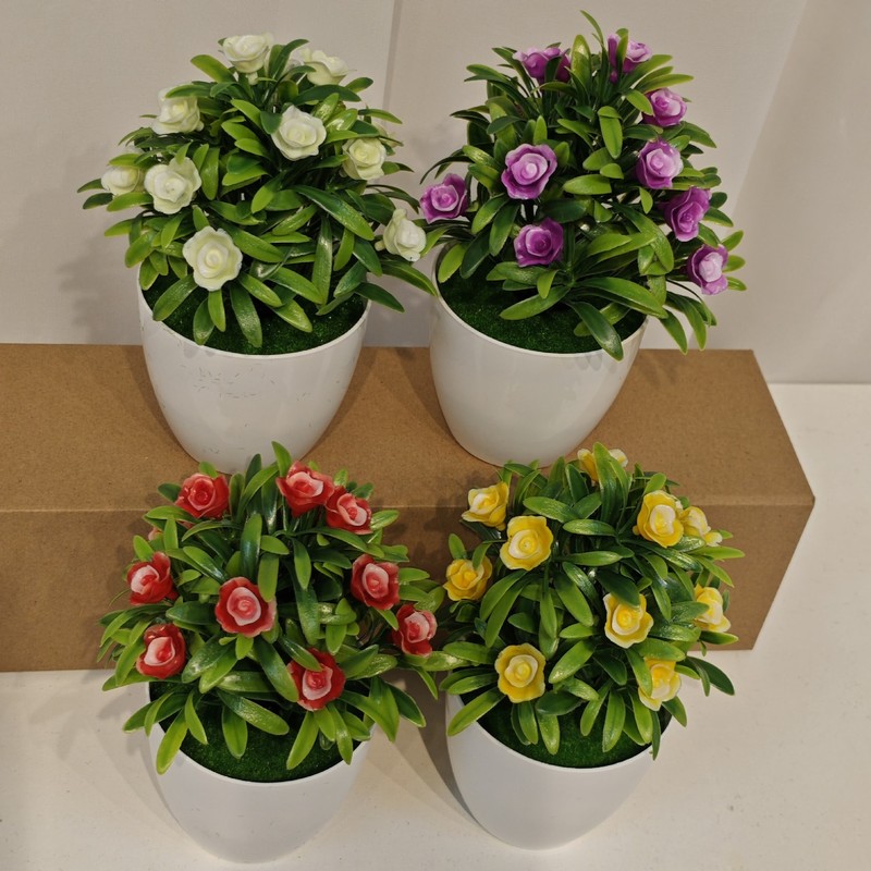 模擬緑の植物小さなバラの鉢植え小さな白いポットフラワーアレンジメントデスクトップ緑の葉のカラフルな花の装飾ハイエンド盆栽|undefined
