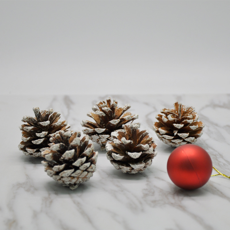 3-8cm加雪松果东北油松沾白圣诞节装饰用品 创意手工材料花环配件