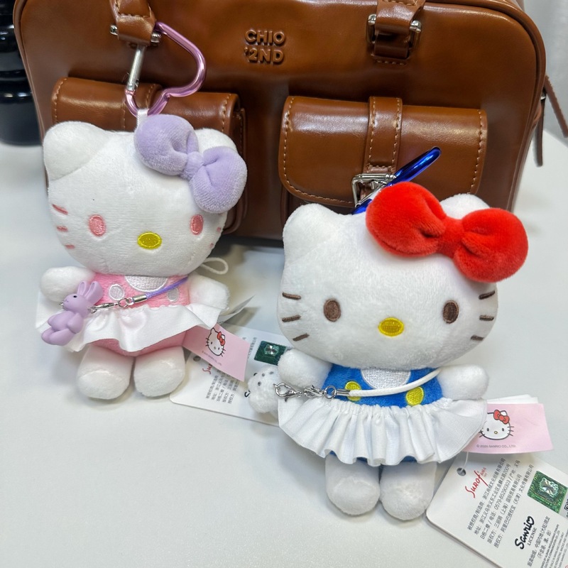 本物の KT ハローキティ ハローキティ スカートよだれかけキーホルダーぬいぐるみバックパックバッグペンダント|undefined