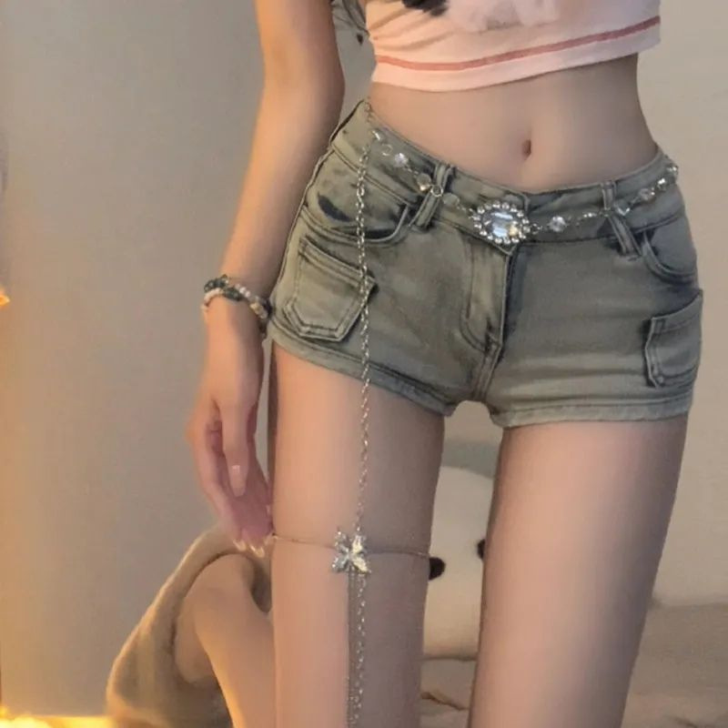 아메리칸 스타일 스파이스 소녀 레트로 낮은 허리 데님 슈퍼 반바지 여성 2024 년 여름 새로운 슬림 핏 슬리밍 쉬스 와이드 레그 핫 팬츠