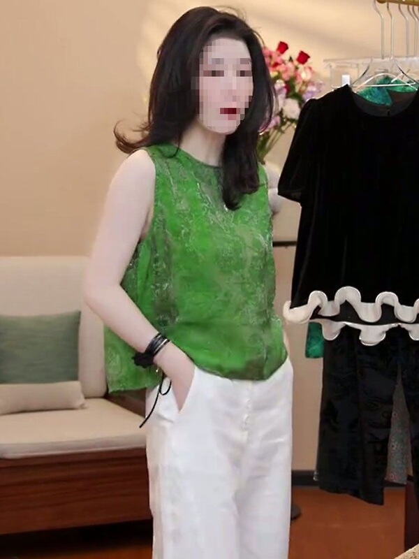 バックボタングリーンノースリーブシャツ女性のためのライト高級感 2025 新しいジャカード新中国風トップ女性のための|undefined