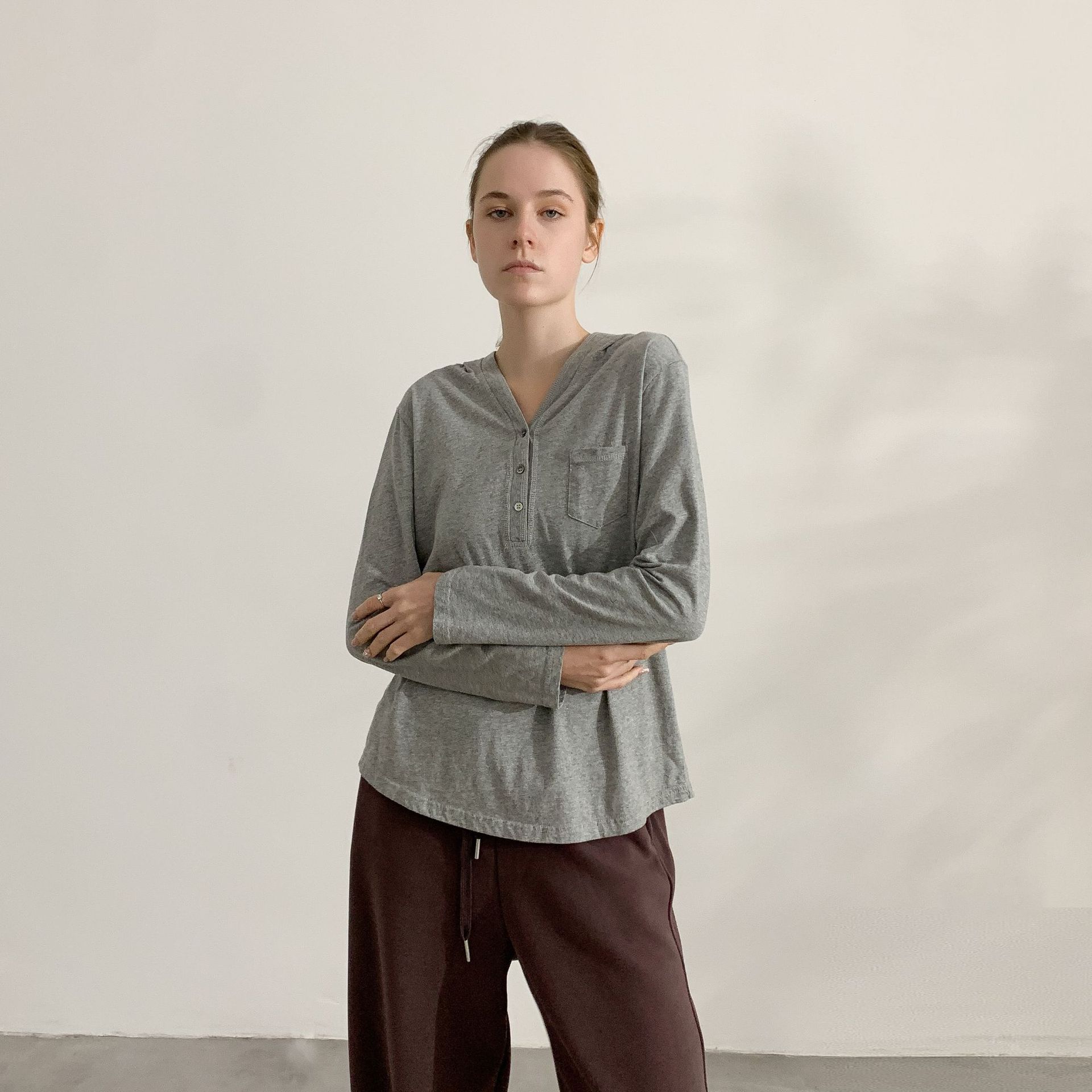 Korean style, cool and alluring, hooded white top! Heavyweight linen and washed cotton base layer.