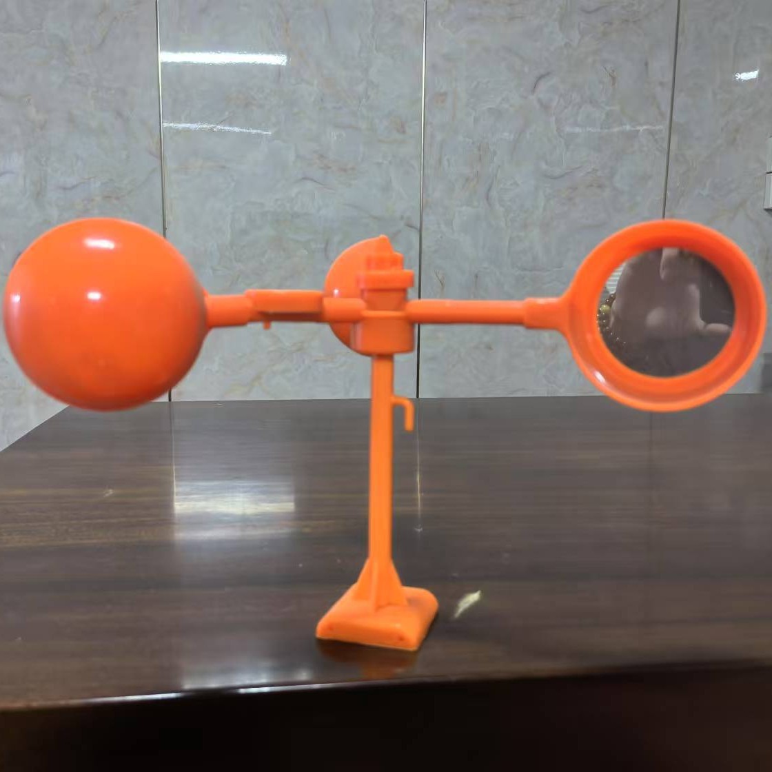 磁铁驱鸟器神器新款太阳能赶吓鸟器防鸟赶鸟器风力车铁杆语音家用