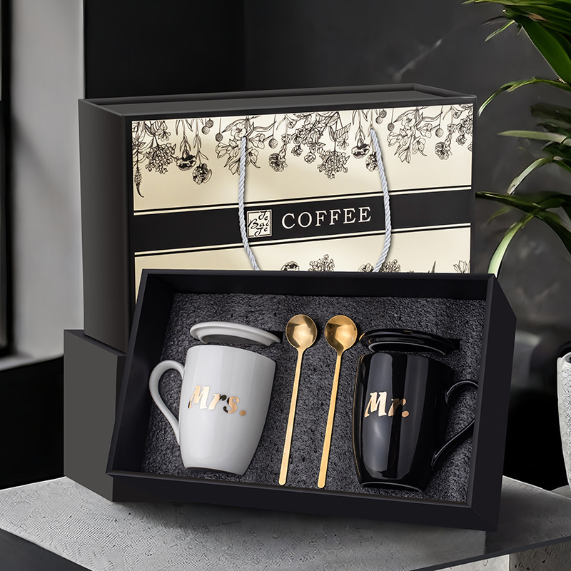 Taza de cerámica de Amazon transfronteriza Taza de pareja Taza de regalo de mano Taza de café con leche para el desayuno en casa