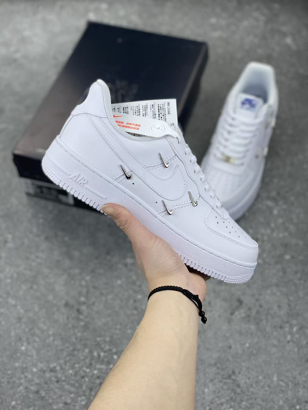 Zapatos de comercio exterior transfronterizo Putian AF1 Fuerza Aérea No. 1 blanco puro negro puro zapatos de patina baja para hombres y mujeres zapatos deportivos casuales