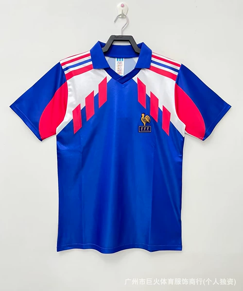 1990 French home