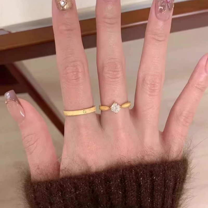 men's Stackable Rings Vintage Gold Brushed Small Square Diamond Starburst For Women, Retro Light Luxury, Stackable, Simple And Versatile_voghion.com